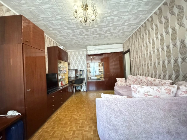 Купить двухкомнатную квартиру в Балакове. Вариант № 14651, 4, площадь -  квм, цена 4599000 рублей