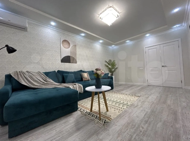 Купить трехкомнатную квартиру на вторичке в Микрорайоне 8-й, Элиста в Элисте. Вариант № 13484, 1, площадь -  квм, цена 9950000 рублей