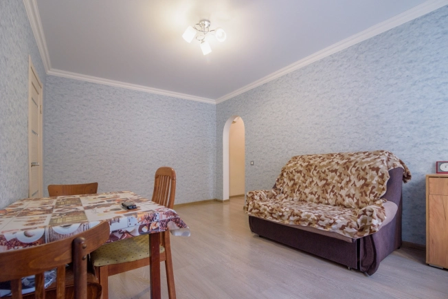 Купить квартиру в районе Ленинский в Новосибирске. Вариант № 10460594, 2, площадь - квм, цена 3200000 рублей