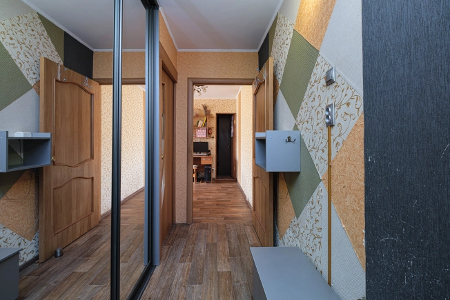 Купить трехкомнатную квартиру в Новосибирской области. Вариант № 7824364, 10, площадь -  квм, цена 5100000 рублей