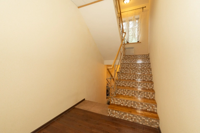 Купить дом на улице Сакко и Ванцетти в Владимире. Вариант № 17107, 23, площадь -  квм, цена 58000000 рублей