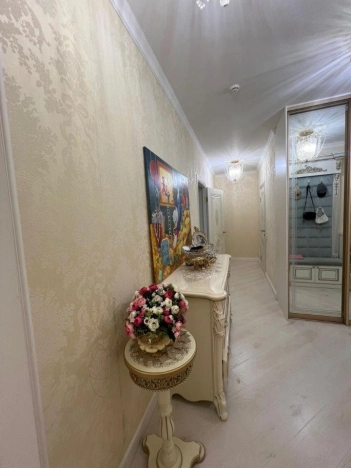 Купить квартиру в Москве. Вариант № 3281246, 27, площадь - квм, цена 34000000.0000 рублей