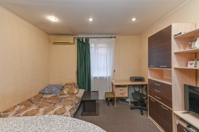 Купить дом в районе Пролетарский в Ростове-на-Дону. Вариант № 50429, 13, площадь -  квм, цена 15500000 рублей