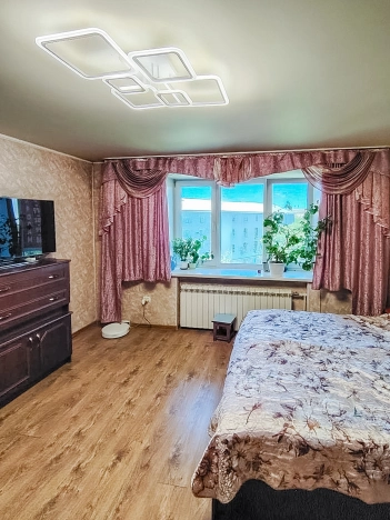 Купить однокомнатную квартиру в Амурской области. Вариант № 1492764, 4, площадь -  квм, цена 3800000 рублей