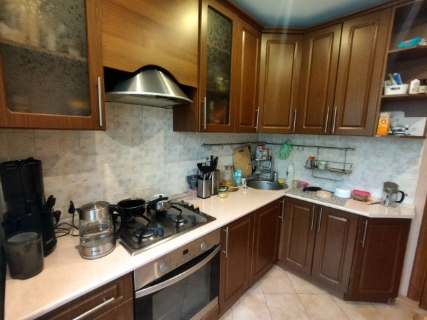 Купить трехкомнатную квартиру на улице Любучанский переулок в Москве. Вариант № 9980713, 1, площадь -  квм, цена 8300000 рублей