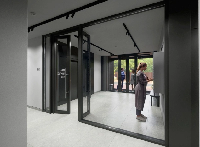 Купить трехкомнатную квартиру в Артёме. Вариант № 6058519, 10, площадь -  квм, цена 8670042 рублей