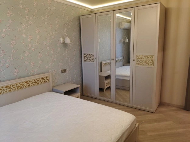 Купить квартиру в Москве. Вариант № 8783696, 7, площадь -  квм, цена 17900000 рублей