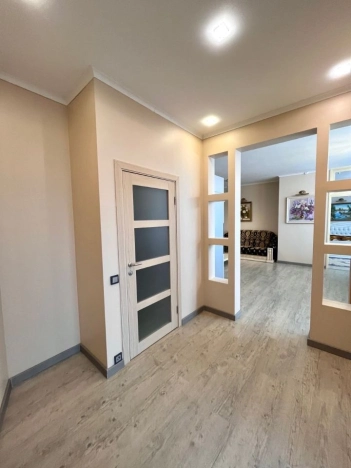 Купить квартиру в Москве. Вариант № 9653351, 35, площадь - квм, цена 7500000 рублей