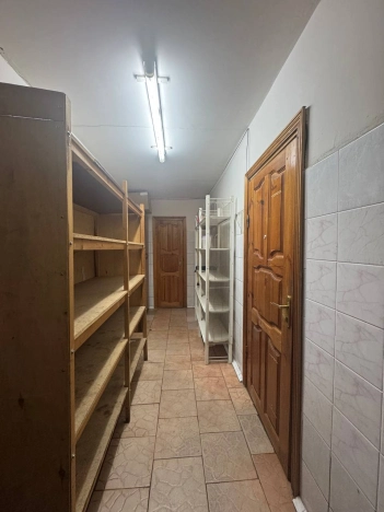 Купить торговые помещения в Старом Осколе. Вариант № 24951, 19, площадь -  квм, цена 7500000 рублей