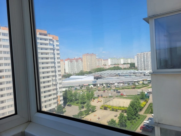 Купить двухкомнатную квартиру в Краснодаре. Вариант № 9284780, 9, площадь -  квм, цена 6250000 рублей