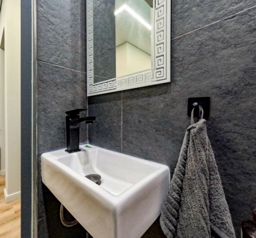 . Вариант № 6957830, 17, площадь - 70 квм, цена 12699000 рублей