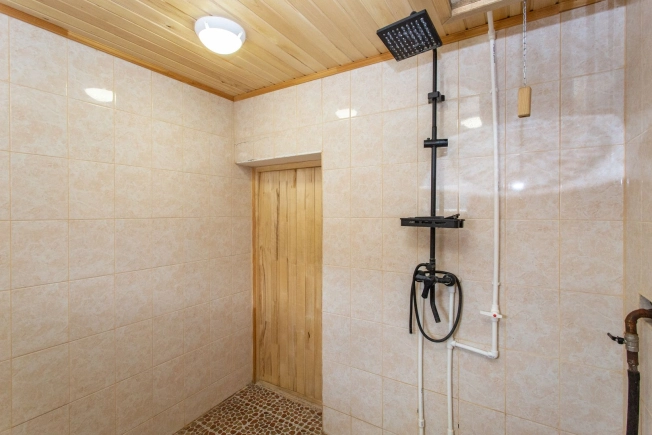 Купить дом на улице Совхозная в Тюменской области. Вариант № 7988233, 16, площадь -  квм, цена 6000000 рублей