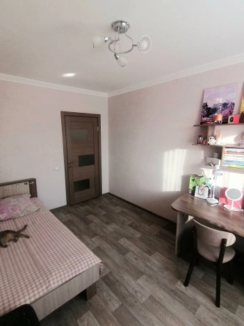 Купить квартиру на вторичке на улице проезд Домостроителей в Тобольске. Вариант № 25980, 8, площадь -  квм, цена 4800000 рублей