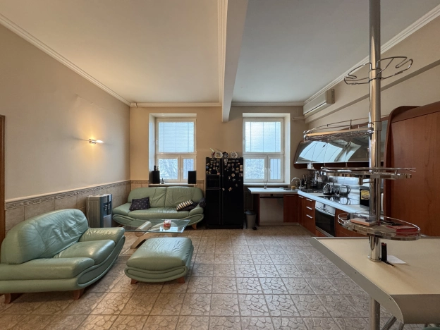 Купить квартиру в Москве. Вариант № 8429026, 4, площадь -  квм, цена 29990000 рублей