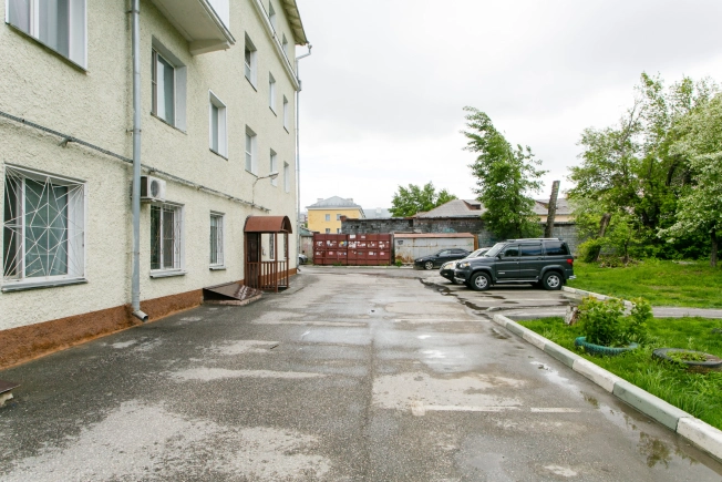 Купить квартиру на вторичке в районе Ленинский в Новосибирске. Вариант № 20482, 17, площадь -  квм, цена 3400000 рублей