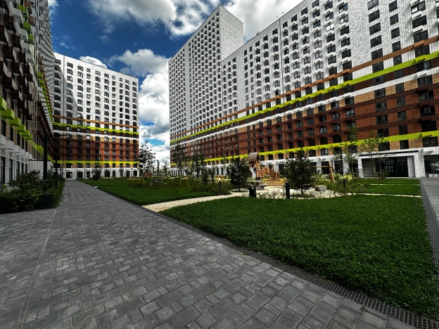 Купить квартиру на вторичке у метро Братиславская в Москве. Вариант № 9550459, 32, площадь -  квм, цена 13499000 рублей