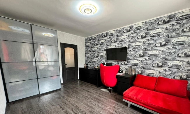 Купить таунхаус в Новосибирске. Вариант № 8837705, 14, площадь -  квм, цена 19500000 рублей