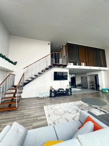 Купить трехкомнатную квартиру в Приморском крае. Вариант № 8018, 2, площадь -  квм, цена 16000000 рублей