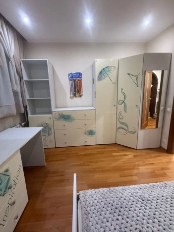 Купить квартиру в Москве. Вариант № 9817522, 8, площадь -  квм, цена 25000000 рублей