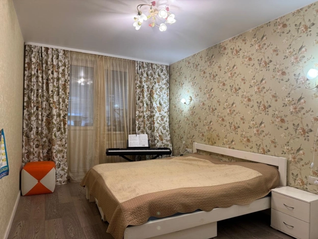 Купить квартиру на вторичке на улице Тарасовская в Королёве. Вариант № 10229266, 4, площадь -  квм, цена 12800000 рублей