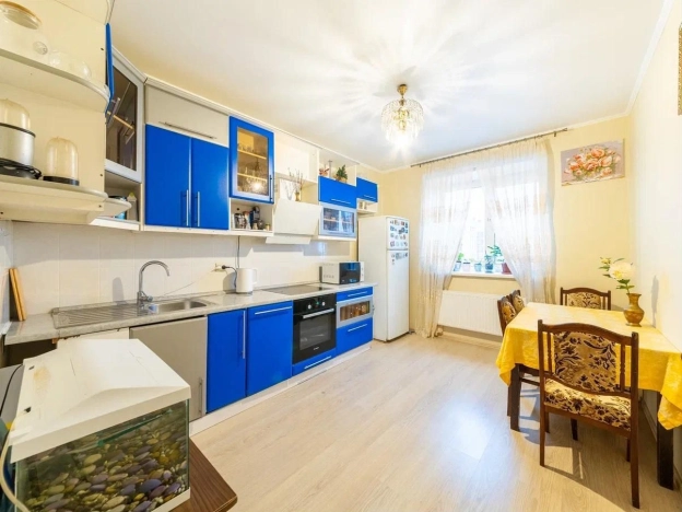 Купить двухкомнатную квартиру в Ленинградской области. Вариант № 5922149, 3, площадь -  квм, цена 10500000 рублей