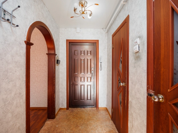 Купить трехкомнатную квартиру в Омске. Вариант № 5329237, 17, площадь -  квм, цена 5200000 рублей