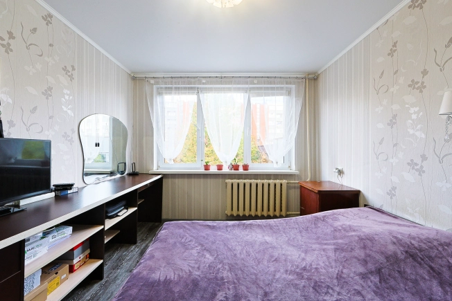 Купить трехкомнатную квартиру в Калининграде. Вариант № 8004439, 12, площадь -  квм, цена 7700000 рублей