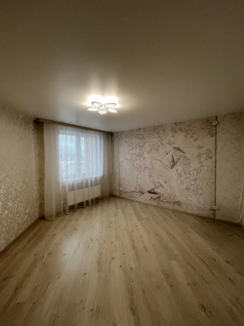 Купить трехкомнатную квартиру в районе Октябрьский в Улан-Удэ. Вариант № 9746956, 6, площадь - квм, цена 10050000 рублей