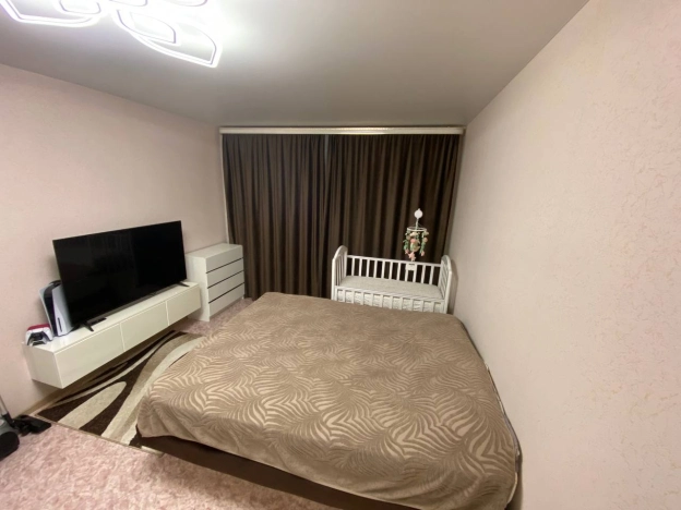 Купить однокомнатную квартиру на улице Менделеева в Воронеже. Вариант № 10702657, 4, площадь - квм, цена 4550000 рублей