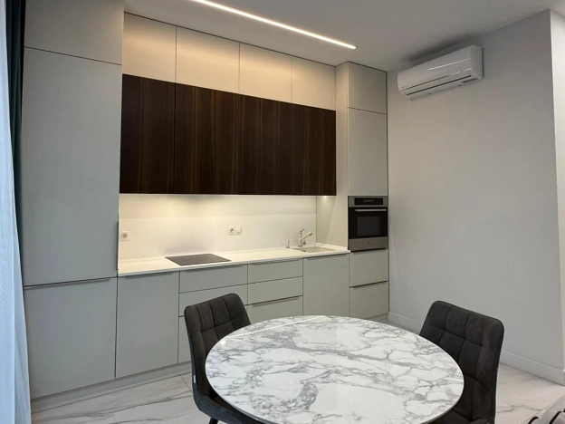 Купить квартиру в Москве. Вариант № 8890798, 3, площадь - квм, цена 36000000 рублей