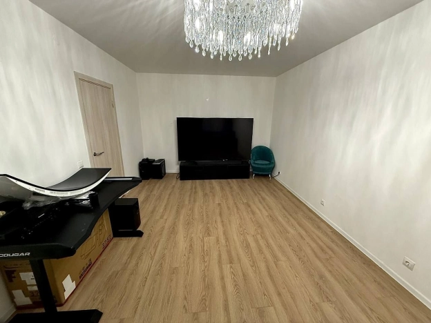 Купить трехкомнатную квартиру у метро Коммунарка в Москве. Вариант № 9955765, 6, площадь -  квм, цена 17300000 рублей