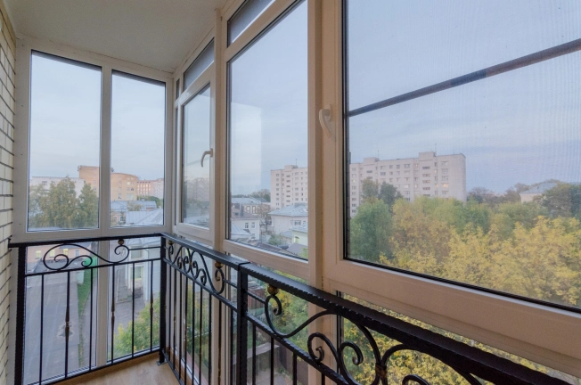 Купить четырехкомнатную квартиру в Вологде. Вариант № 14804, 4, площадь -  квм, цена 33250000 рублей