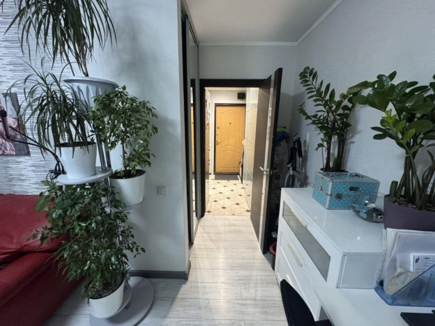 Купить квартиру в Москве. Вариант № 9228564, 8, площадь -  квм, цена 15000000 рублей