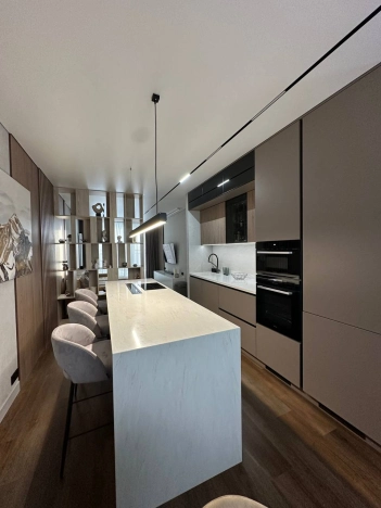 Купить трехкомнатную квартиру в Новосибирске. Вариант № 805514, 12, площадь -  квм, цена 23000000 рублей