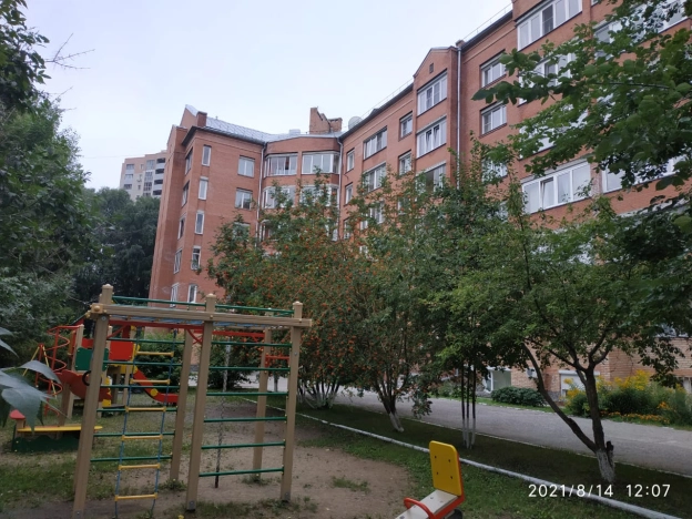 Купить двухкомнатную квартиру у метро площадь Карла Маркса в Новосибирске. Вариант № 2584, 40, площадь -  квм, цена 12000000 рублей