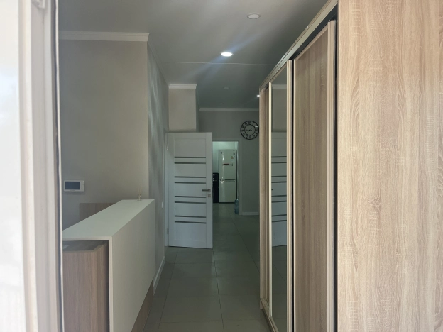 Снять коммерческую недвижимость в Ростове-на-Дону. Вариант № 3474394, 6, площадь -  квм, цена 100000 рублей