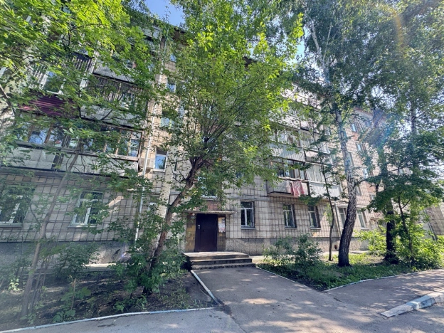 Купить квартиру в районе Дзержинский в Новосибирске. Вариант № 521679, 23, площадь -  квм, цена 4450000 рублей