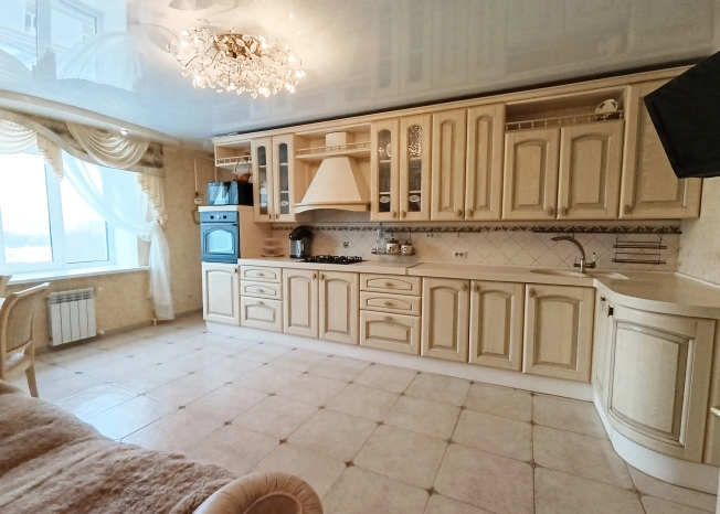 Купить трехкомнатную квартиру в Микрорайоне Памятник Победы, Ленинский район в Пензе. Вариант № 28252, 0, площадь -  квм, цена 12200000 рублей