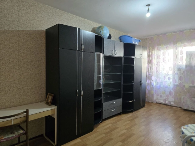 Купить трехкомнатную квартиру на улице Московское шоссе в Санкт-Петербурге. Вариант № 2335523, 3, площадь -  квм, цена 12750000 рублей