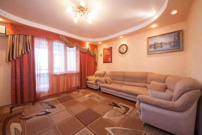 Купить трехкомнатную квартиру в Калуге. Вариант № 18944, 0, площадь -  квм, цена 11300000 рублей