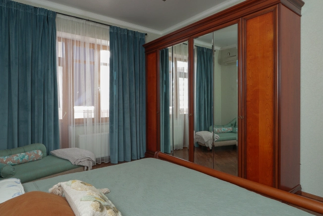 Снять квартиру на улице проспект Мира в Калининграде. Вариант № 5231646, 29, площадь -  квм, цена 140000 рублей