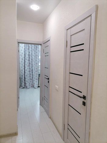 Купить трехкомнатную квартиру в Новосибирске. Вариант № 37485, 17, площадь -  квм, цена 6100000 рублей