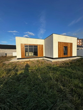 Купить дом на улице Административная в Иркутской области. Вариант № 8333451, 1, площадь -  квм, цена 11700000 рублей