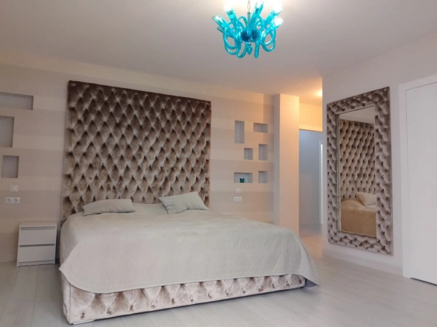 Купить квартиру на улице Университетский проспект в Волгограде. Вариант № 10337340, 7, площадь -  квм, цена 25500000 рублей