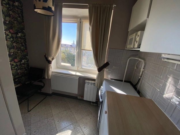 Купить однокомнатную квартиру в Новороссийске. Вариант № 5921628, 4, площадь -  квм, цена 5800000 рублей