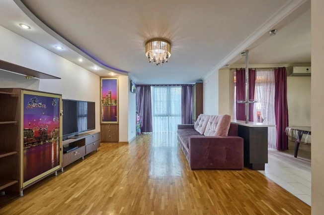 Купить квартиру на улице Дальняя в Краснодаре. Вариант № 26113, 6, площадь -  квм, цена 18500000 рублей