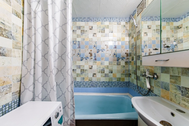 Купить однокомнатную квартиру у метро Садовая в Санкт-Петербурге. Вариант № 8360536, 11, площадь -  квм, цена 7400000 рублей