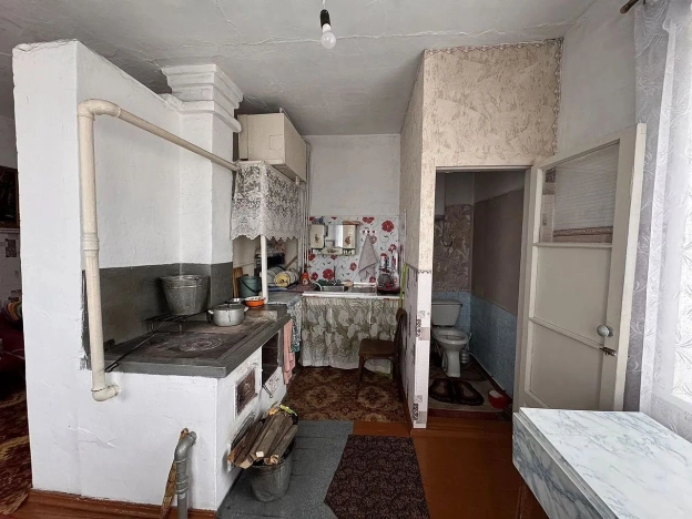 Купить дом в Кемерове. Вариант № 2338676, 10, площадь -  квм, цена 4450000 рублей