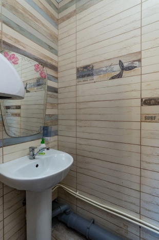 Купить коммерческую недвижимость в Тобольске. Вариант № 14638, 40, площадь -  квм, цена 21000000 рублей