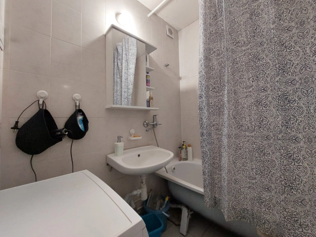 Купить трехкомнатную квартиру на улице Набережная в Пушкине. Вариант № 2036, 16, площадь -  квм, цена 10500000 рублей